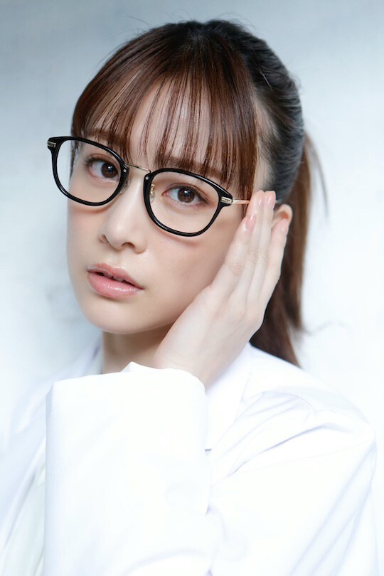 [Hands-On Report] - Minami Fukuoka gets tied up and nude for latest gravure shoot | Singapore